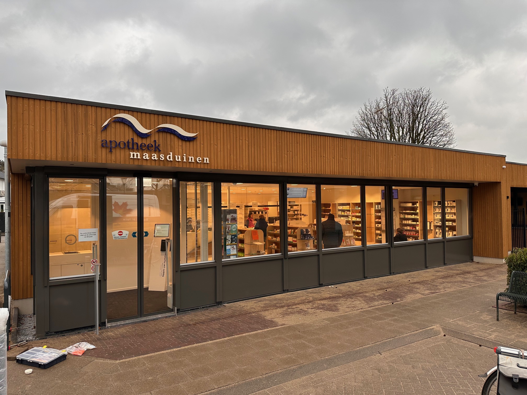 Voorzijde Apotheek Maasduinen waarom blijft dit veld rood?