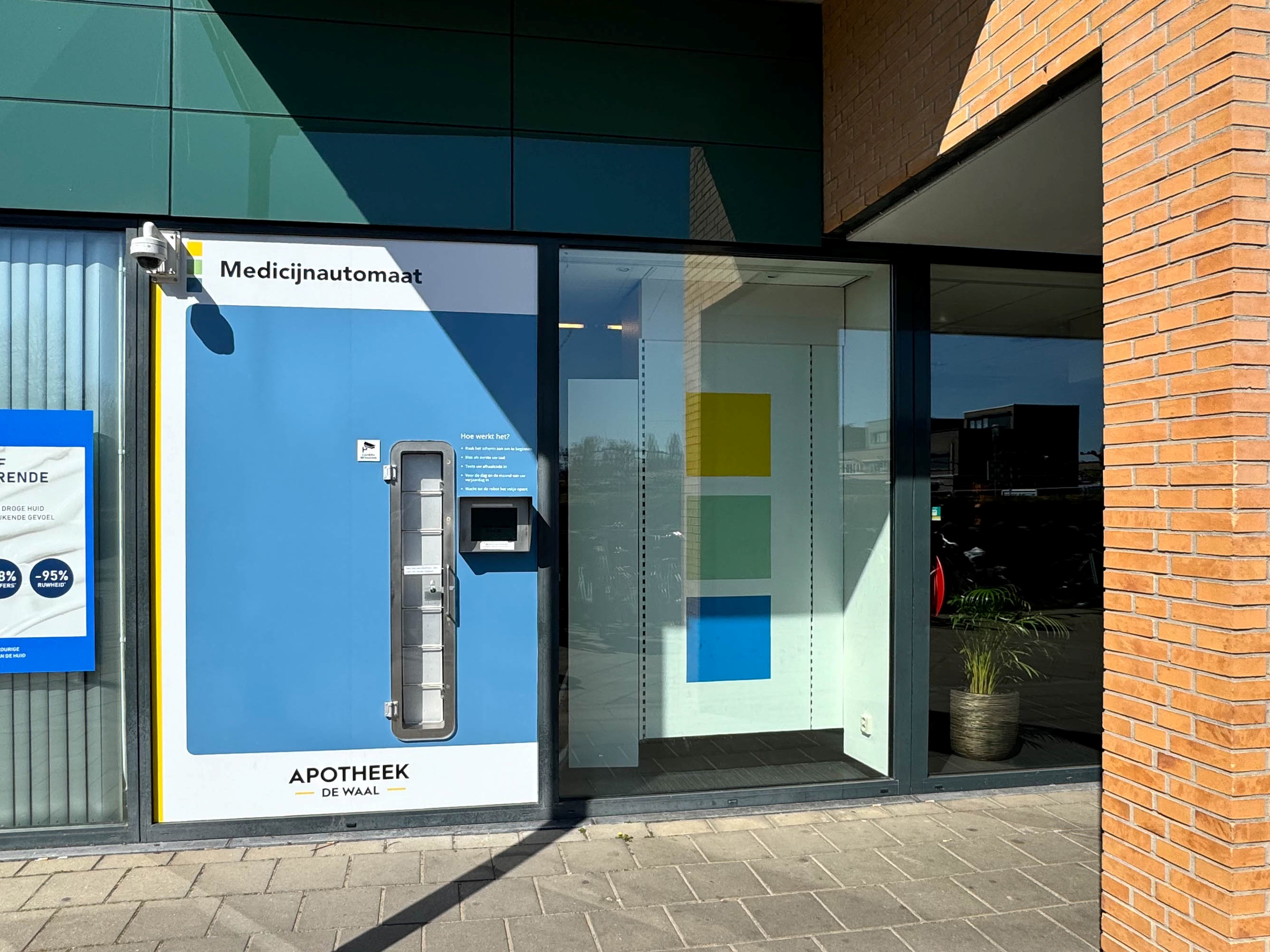 Apotheek de Waal Oosterhout Medicijnautomaat